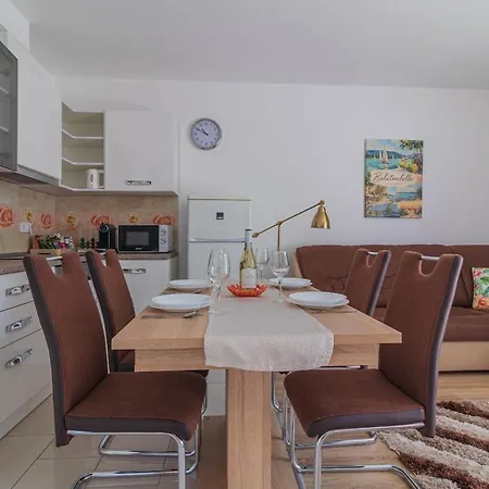 Lelle Relax Lelle W Ac & Terrace By Nw Lejlighed